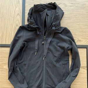 Lululemon Hooded Full-Zip Jacket. Size 4. Black